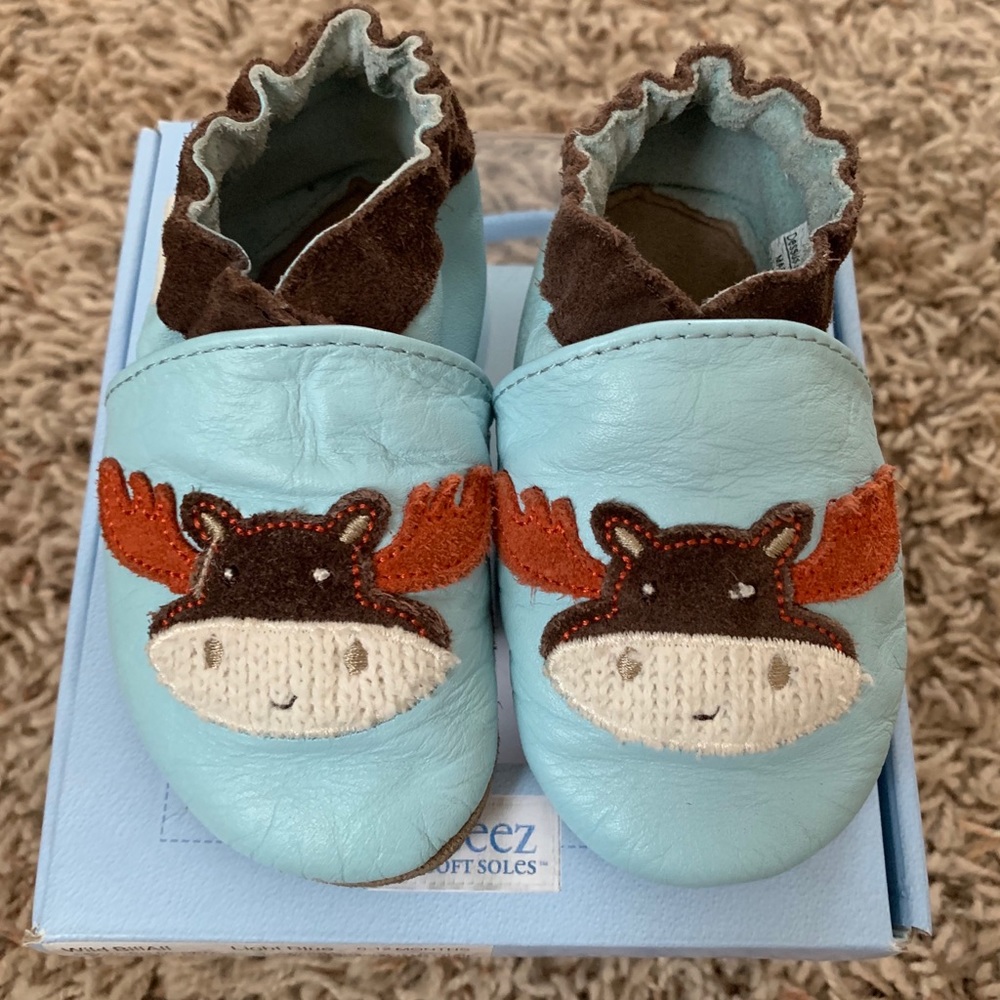 Robeez crib shoe